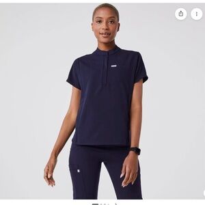 Figs Scrubs Women’s Montex Quarter Zip Up Navy Blue Top. Size Large